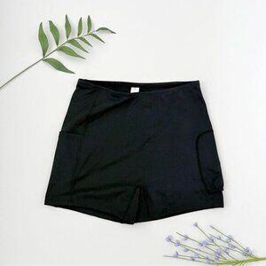 NWT HALARA Back Shorts Pockets